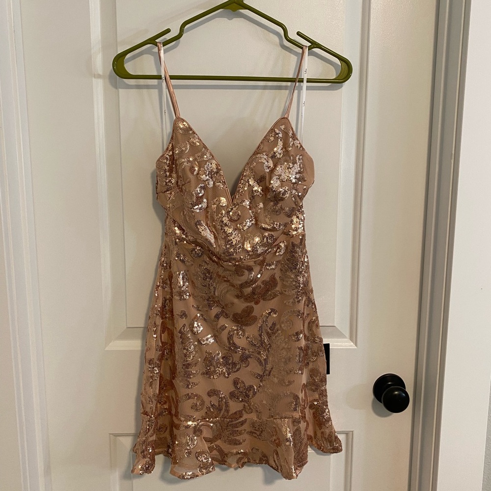NWT Lulus sequin prom/formal dress